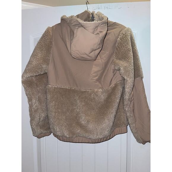 ❗️$180 wmns PATAGONIA XS❗️ - Picture 3 of 3